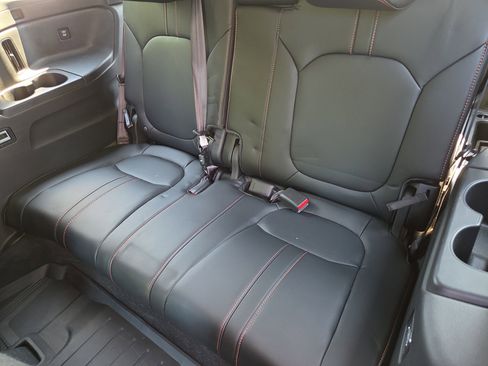 Used 2025 Honda Pilot TrailSport image 22
