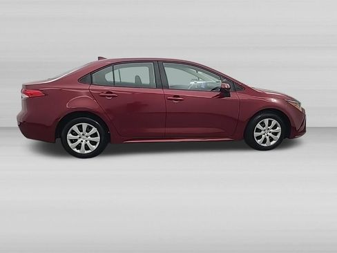 Used 2025 Toyota Corolla LE FWD image 3