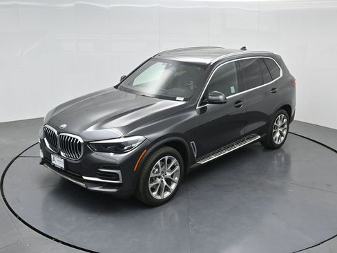 Used 2023 BMW X5 xDrive40i AWD/4WD image 39