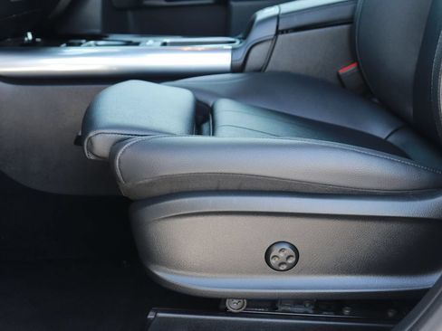 Used 2025 Mercedes-Benz GLA 250 image 11