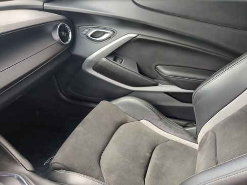 Used 2023 Chevrolet Camaro SS RWD image 15