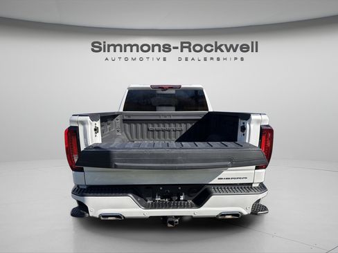 Used 2024 GMC Sierra 1500 Denali w/ Technology Package AWD/4WD image 3