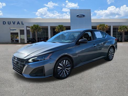 Used 2024 Nissan Altima 2.5 SV image 7