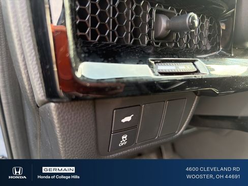 Used 2024 Honda CR-V EX-L image 16