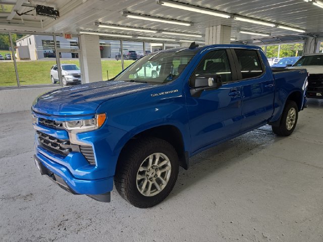 Used 2024 Chevrolet Silverado 1500 RST w/ Convenience Package II AWD/4WD image 2