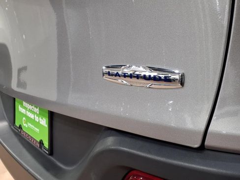 Certified 2016 Jeep Cherokee Latitude w/ Cold Weather Group image 7