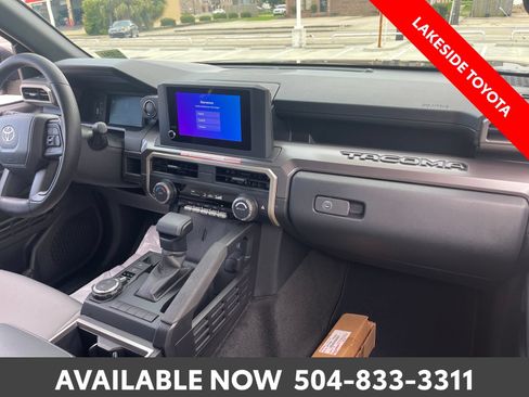 Certified 2026 Toyota Tacoma SR5 AWD/4WD image 17