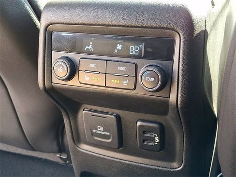 Used 2018 GMC Acadia Denali w/ Technology Package image 12