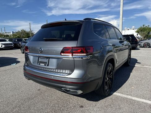 Used 2023 Volkswagen Atlas SE w/ Panoramic Sunroof Package FWD image 14