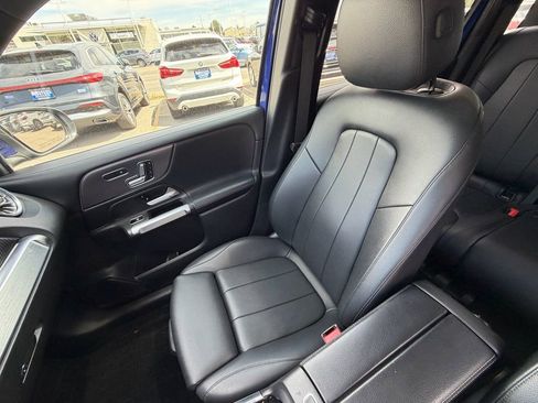 Used 2021 Mercedes-Benz GLB 250 4MATIC image 21