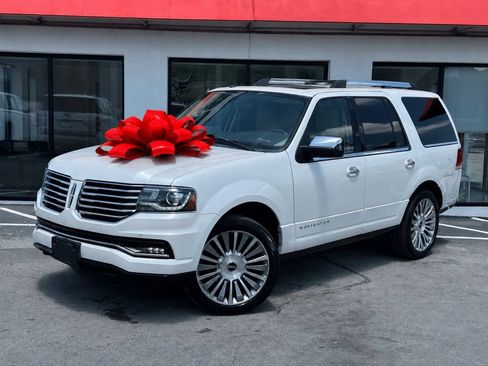 Used 2017 Lincoln Navigator Reserve AWD/4WD image 1