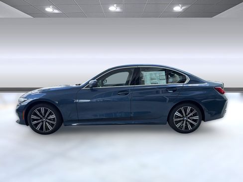 Used 2026 BMW 330i Sedan w/ Premium Package RWD image 2