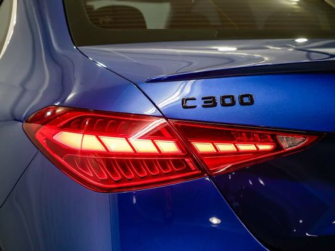 Used 2023 Mercedes-Benz C 300 Sedan image 9