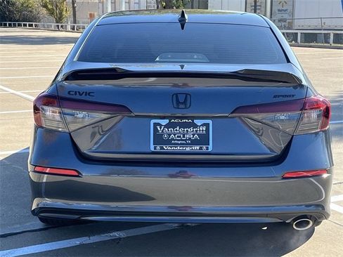 Used 2025 Honda Civic Sport image 5