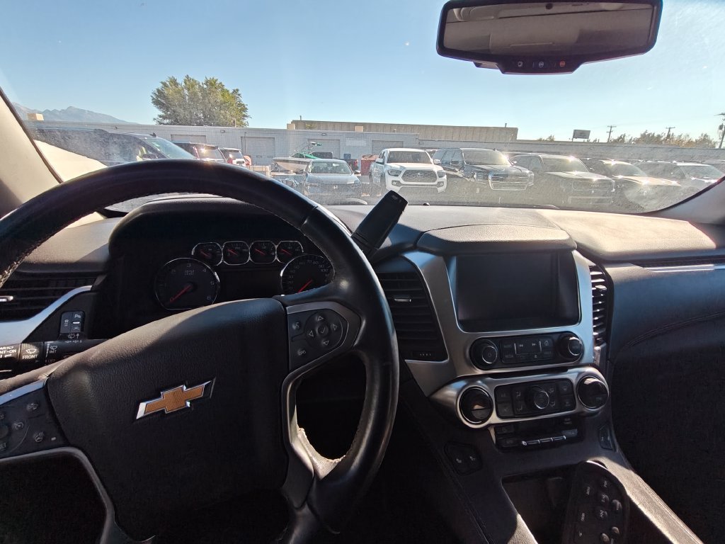 Used 2019 Chevrolet Suburban LT AWD/4WD image 7