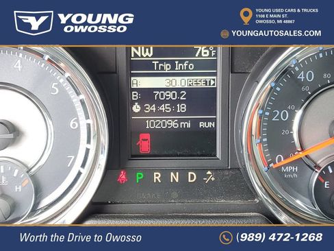 Used 2016 Chrysler Town & Country Touring-L FWD image 14