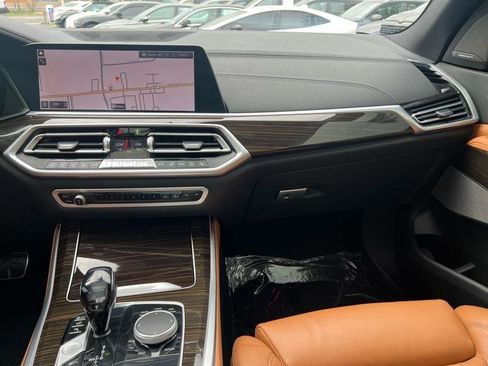 Used 2021 BMW X5 xDrive40i w/ M Sport Package image 14