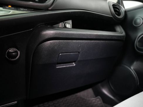 Used 2015 Toyota Prius C One image 40