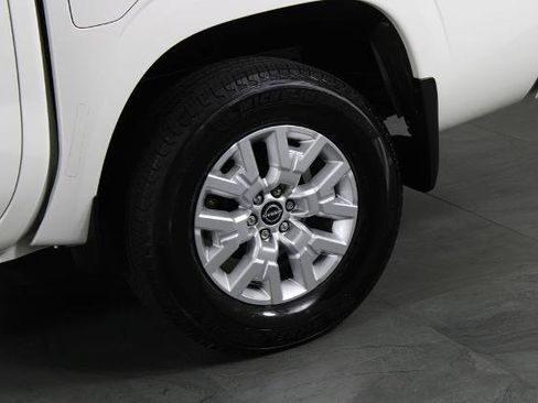 Certified 2023 Nissan Frontier SV w/ Tow Package AWD/4WD image 15