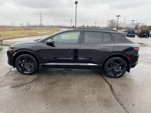 New 2025 Chevrolet Equinox EV RS image 4