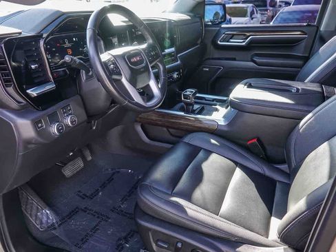 Used 2022 GMC Sierra 1500 Elevation w/ Elevation Premium Package image 16