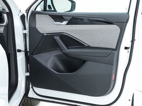 New 2026 Volkswagen Tiguan S image 31