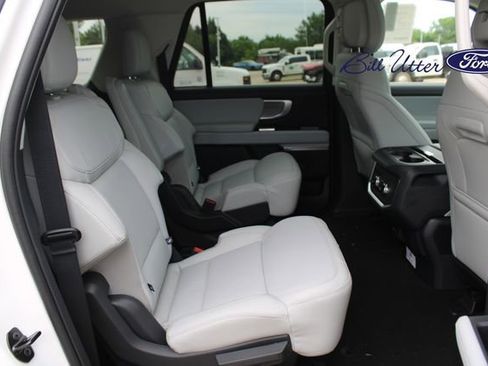 New 2026 Ford Expedition Max Platinum AWD/4WD image 9