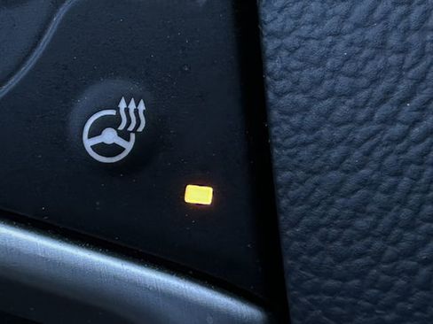 Used 2022 GMC Terrain SLT image 23