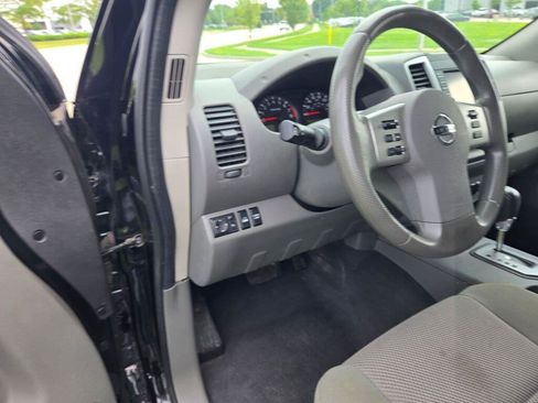 Used 2021 Nissan Frontier SV w/ Midnight Edition Floor Mats AWD/4WD image 18
