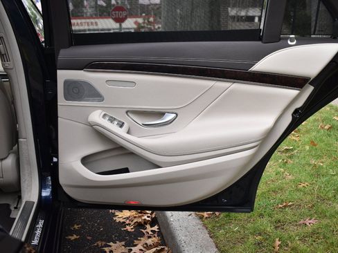 Used 2020 Mercedes-Benz S 560 4MATIC Sedan image 29