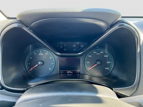 Used 2022 Chevrolet Colorado LT w/ Safety Package image 12