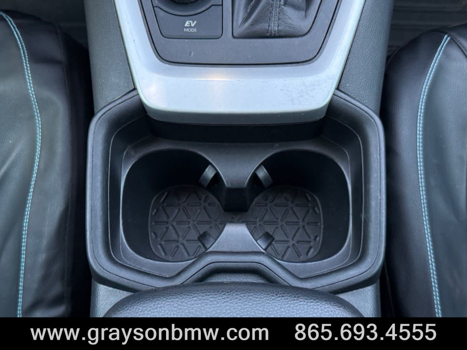Used 2021 Toyota RAV4 LE AWD/4WD image 23