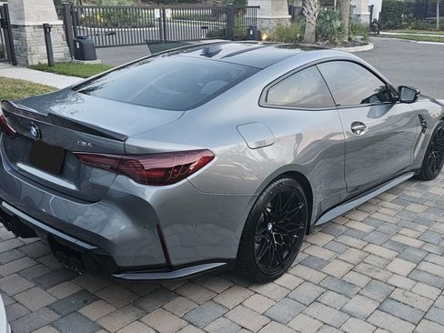Used 2025 BMW M4 Coupe w/ Executive Package image 10