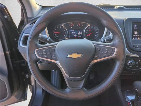 Used 2023 Chevrolet Equinox LT FWD image 16