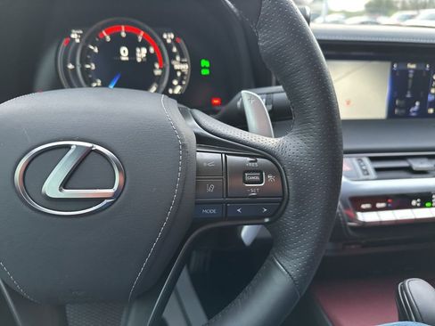 Used 2021 Lexus LC 500 Convertible w/ Touring Package image 17