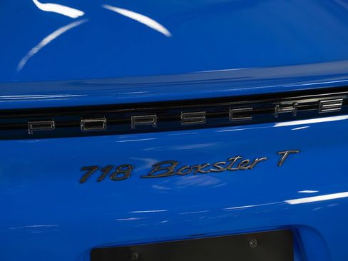 Used 2022 Porsche 718 Boxster RWD image 22
