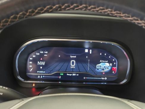 Used 2023 GMC Yukon AT4 w/ Technology Package AWD/4WD image 19