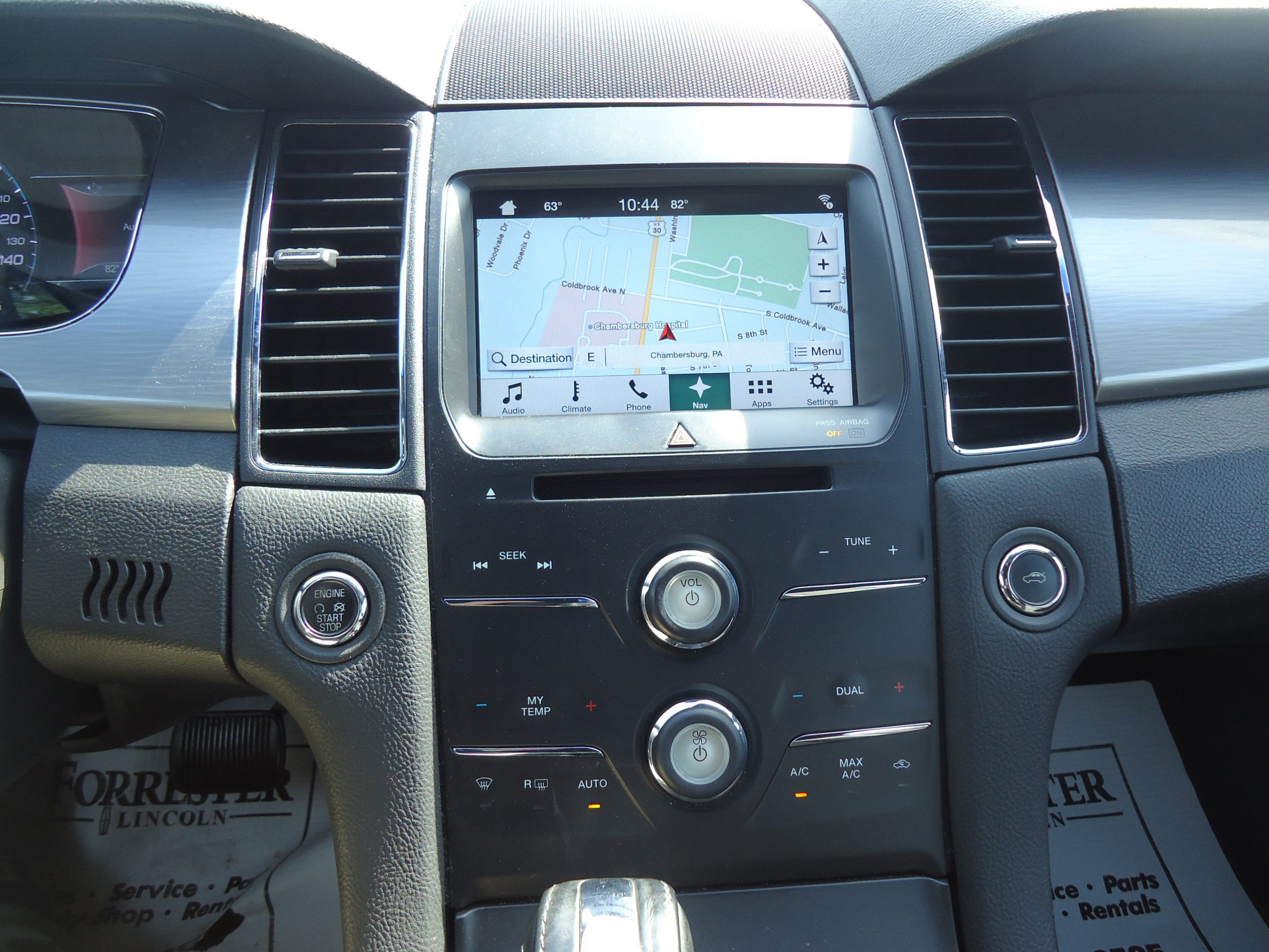 Used 2016 Ford Taurus SEL w/ Equipment Group 201A FWD image 14