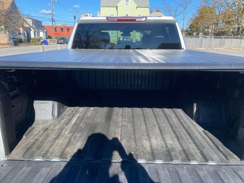 Used 2022 Chevrolet Silverado 1500 LT image 27