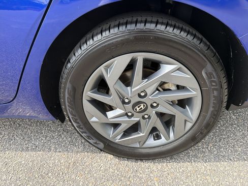 Used 2024 Hyundai Elantra SEL FWD image 30