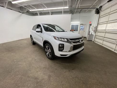 Used 2025 Mitsubishi Outlander Sport ES AWD/4WD image 8
