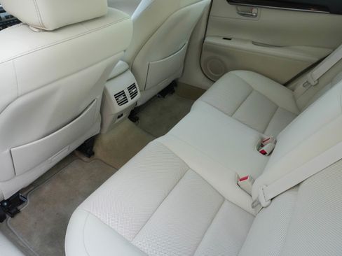 Used 2015 Lexus ES 350 w/ Premium Package image 35