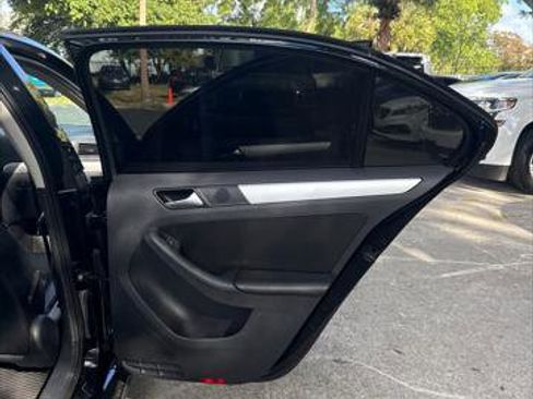 Used 2014 Volkswagen Jetta SE image 23