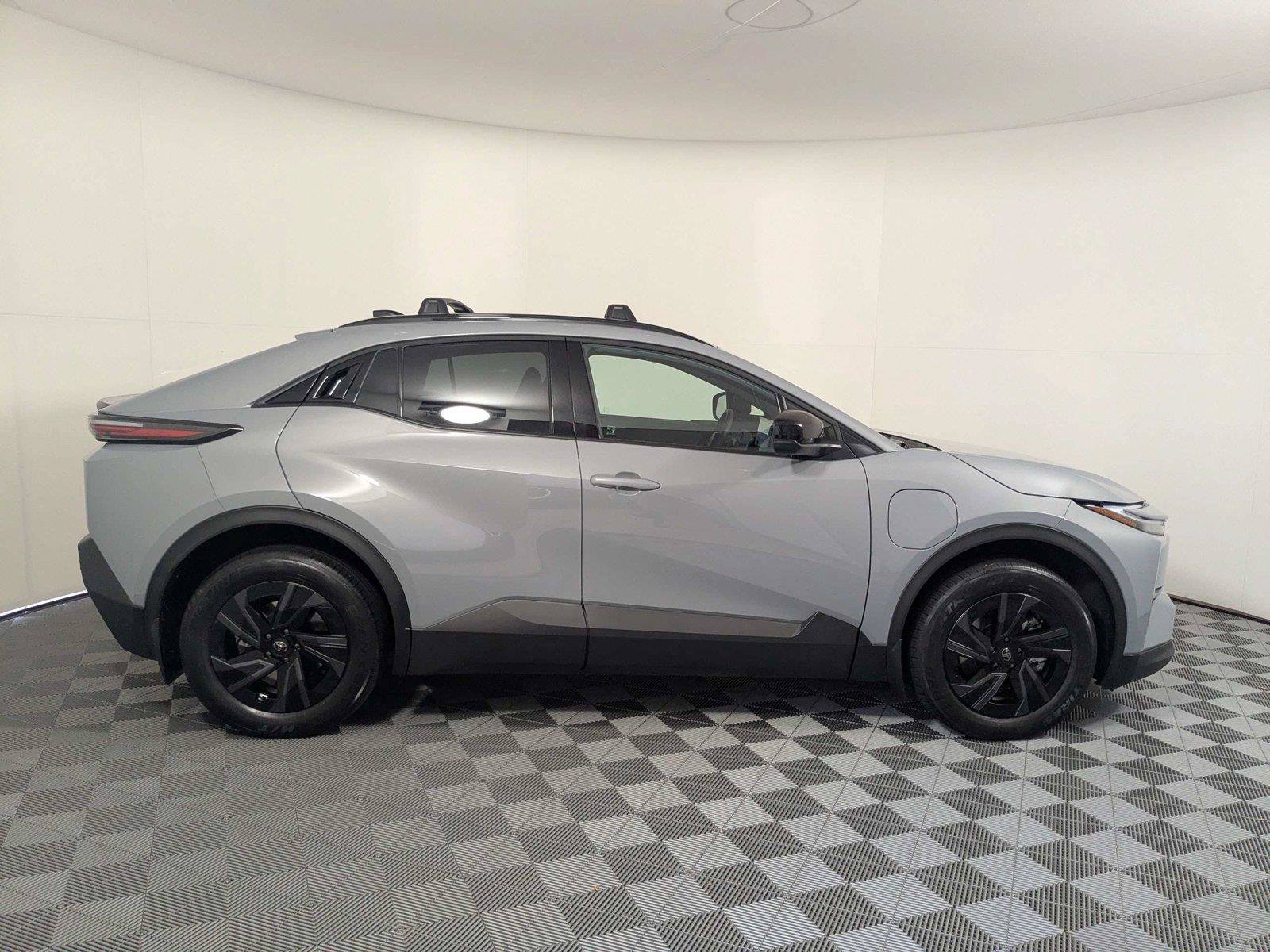 Used 2026 Toyota C-HR AWD/4WD image 4