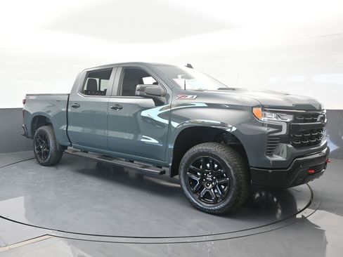 Used 2025 Chevrolet Silverado 1500 LT Trail Boss w/ Convenience Package II image 8