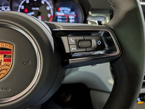 New 2026 Porsche Macan image 31