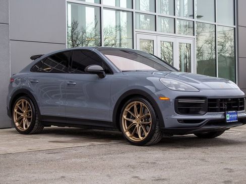 Used 2023 Porsche Cayenne Turbo GT AWD/4WD image 3