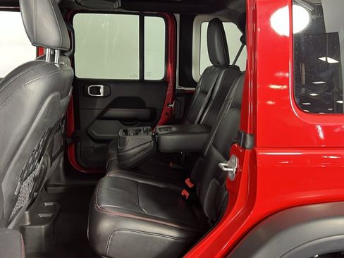 Used 2021 Jeep Wrangler Unlimited Rubicon w/ Dual Top Group image 28