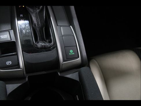 Used 2017 Honda Civic Sport image 14
