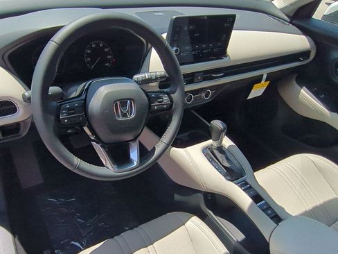New 2026 Honda HR-V EX-L image 10
